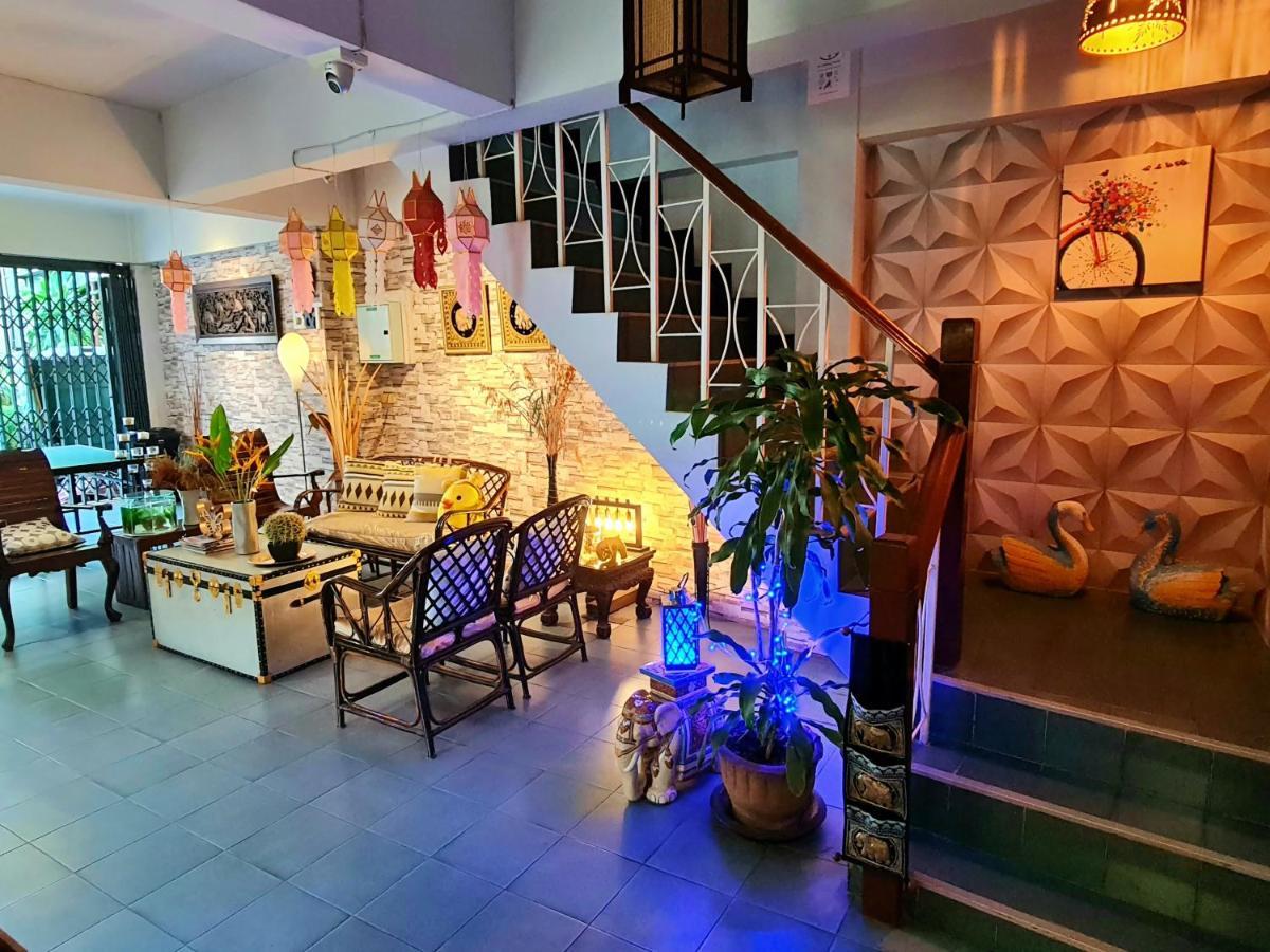 Bed And Terrace Guesthouse Чиангмай Экстерьер фото
