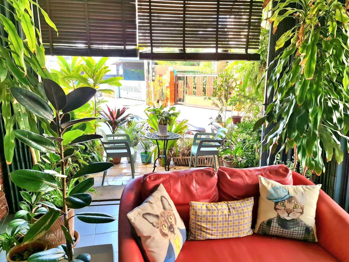 Bed And Terrace Guesthouse Чиангмай Экстерьер фото