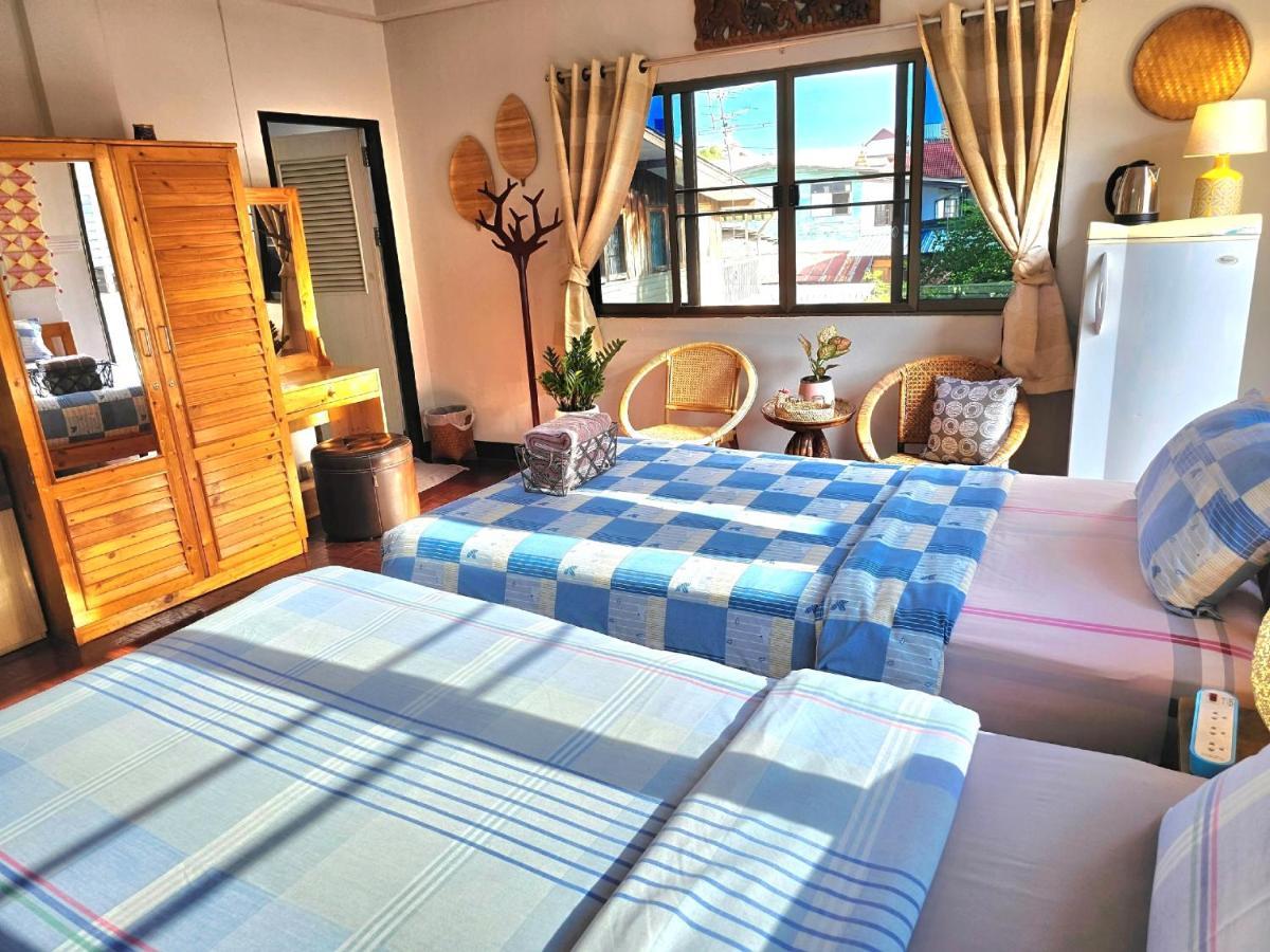 Bed And Terrace Guesthouse Чиангмай Экстерьер фото