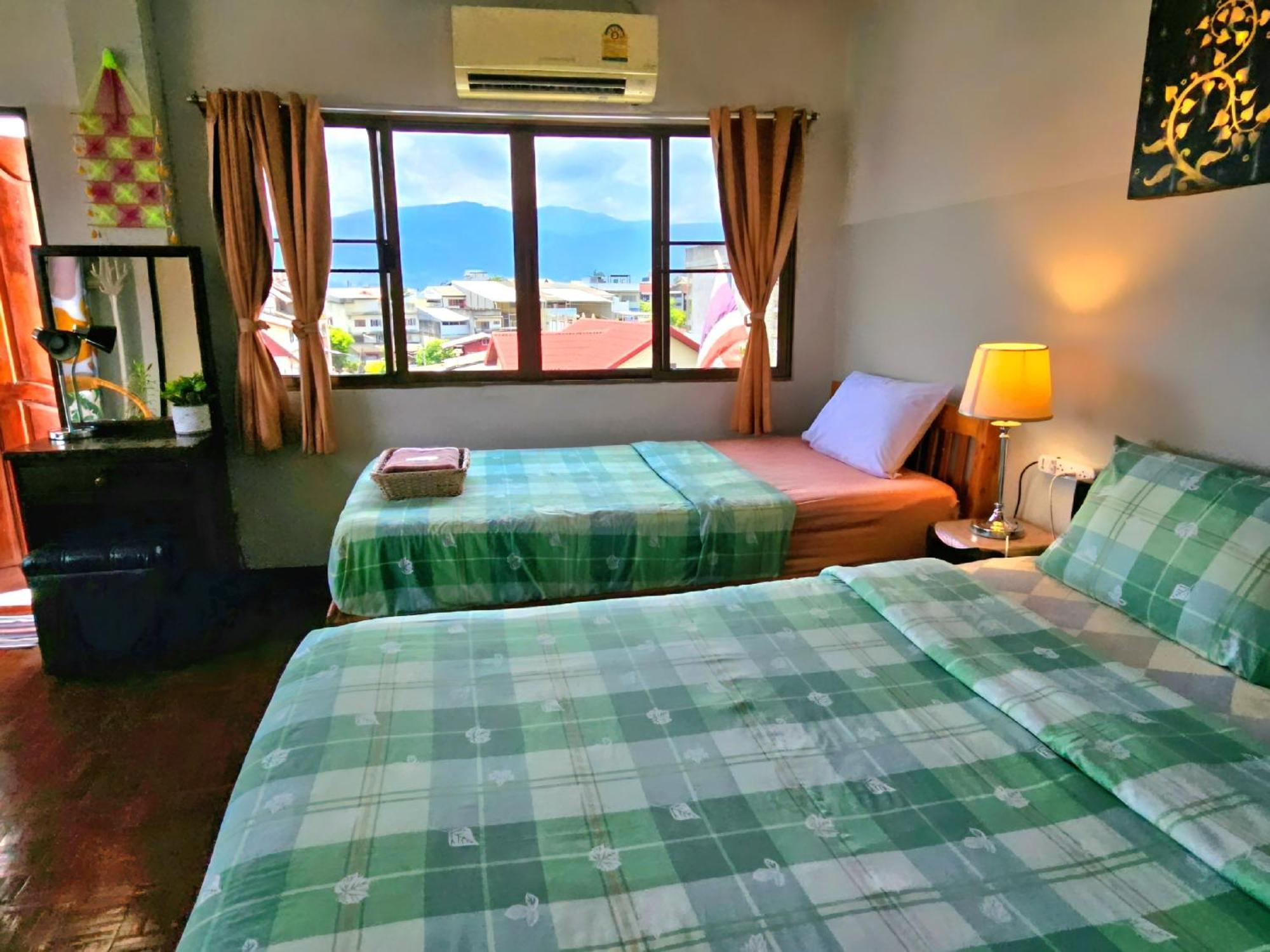 Bed And Terrace Guesthouse Чиангмай Экстерьер фото